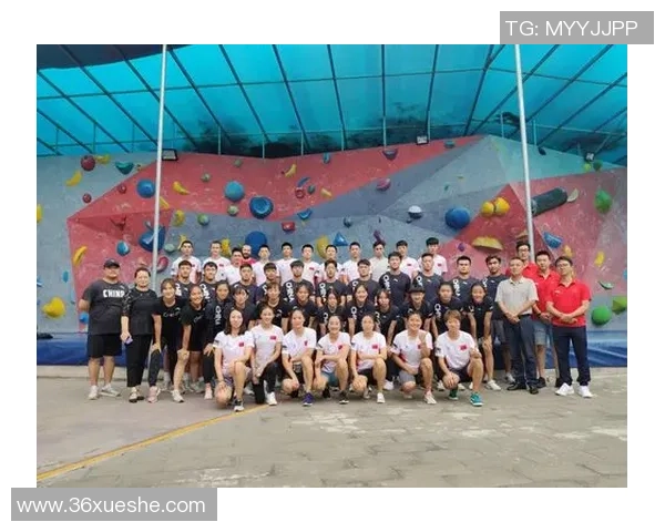 武汉攀岩队与深圳攀岩队赛后复盘及比赛经验分享分析